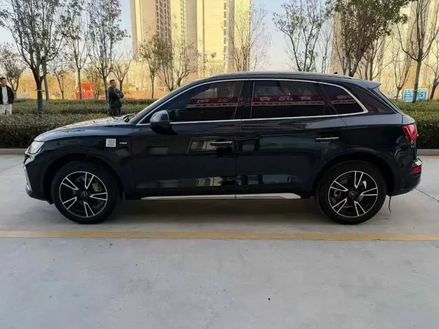 2022 Audi Q5L 2.0T 190HP L4 7DCT,autocango,china used car exporter,china ev exporter,chinese used car exporter,chinese used ev exporter