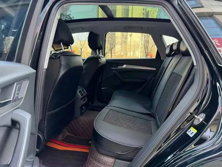 2022 Audi Q5L 2.0T 190HP L4 7DCT,autocango,china used car exporter,china ev exporter,chinese used car exporter,chinese used ev exporter