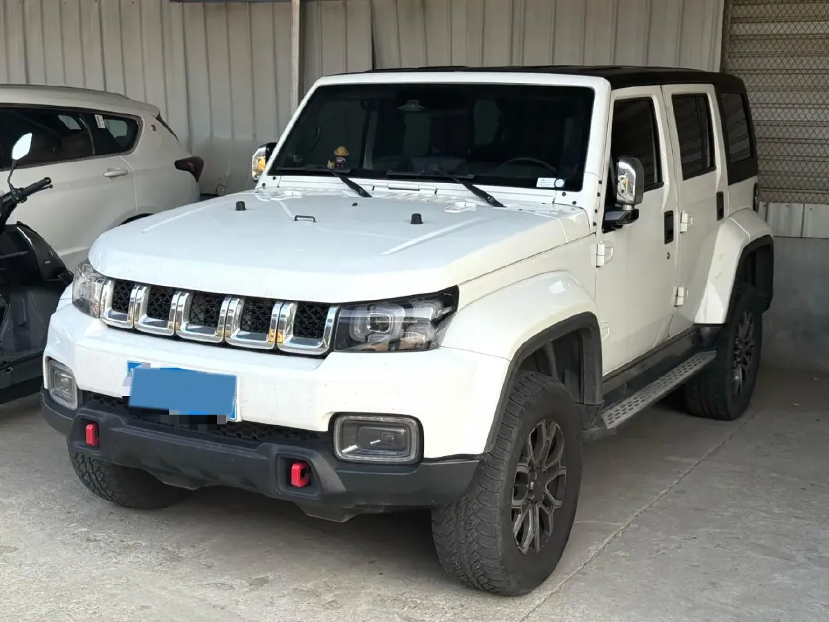 2023 Beijing BJ40 2.0T 224HP L4 8AT,autocango,china used car exporter,china ev exporter,chinese used car exporter,chinese used ev exporter