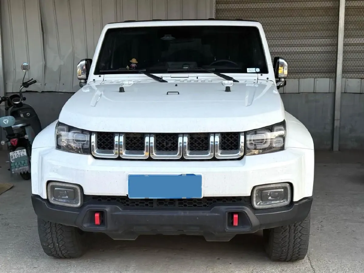 2023 Beijing BJ40 2.0T 224HP L4 8AT,autocango,china used car exporter,china ev exporter,chinese used car exporter,chinese used ev exporter