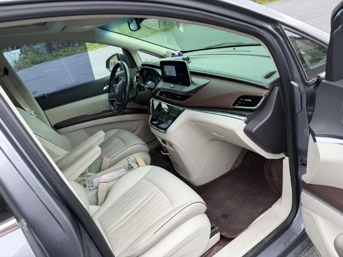 2022 Buick GL8 2.0T 237HP L4 9AT,autocango,china used car exporter,china ev exporter,chinese used car exporter,chinese used ev exporter