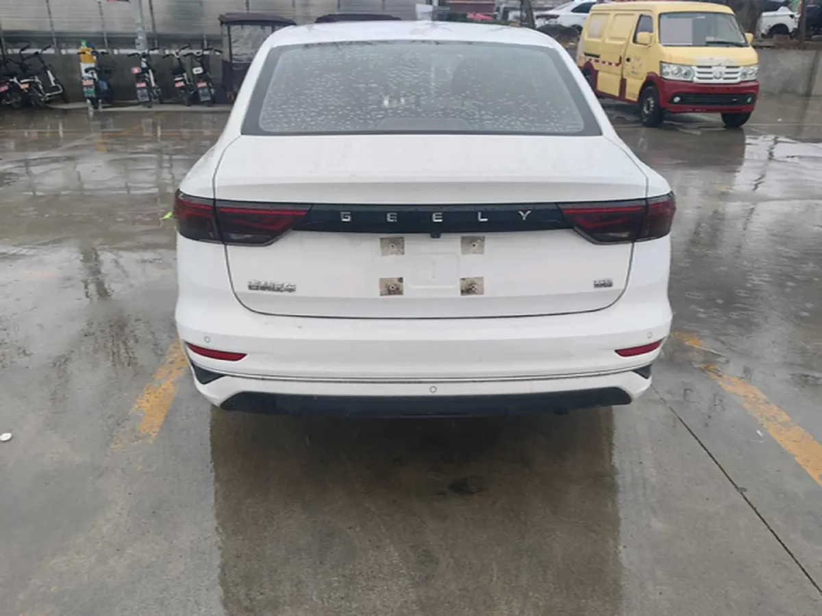 2022 Geely Emgrand 1.5L 114HP L4 5MT,autocango,china used car exporter,china ev exporter,chinese used car exporter,chinese used ev exporter