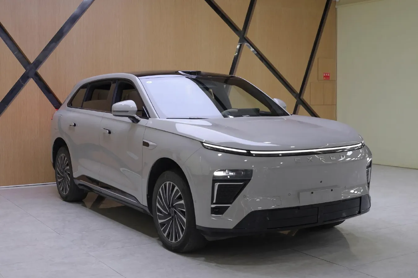 2025 Exceed Sterra ET REEV 156HP REEV,autocango,china used car exporter,china ev exporter,chinese used car exporter,chinese used ev exporter