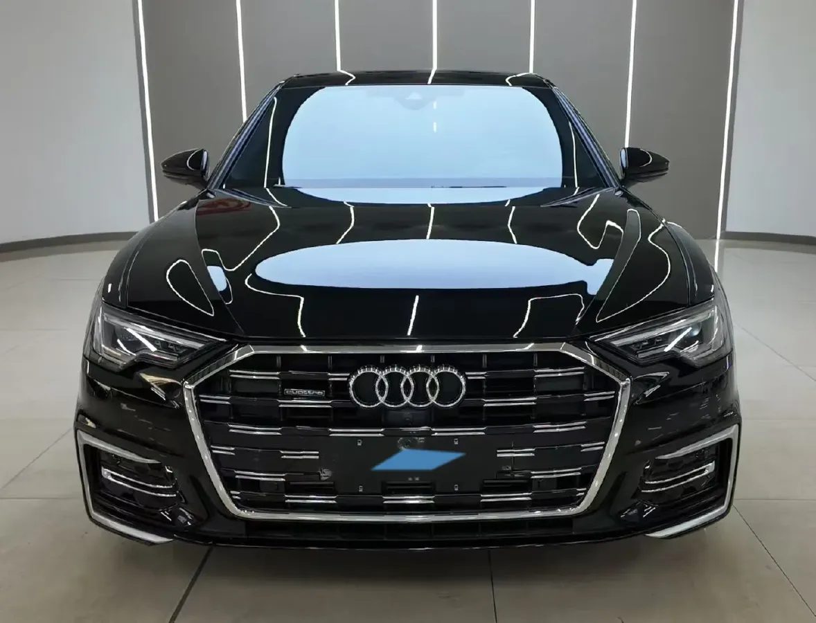 2024 Audi A6L 2.0T 245HP L4 7DCT,autocango,china used car exporter,china ev exporter,chinese used car exporter,chinese used ev exporter