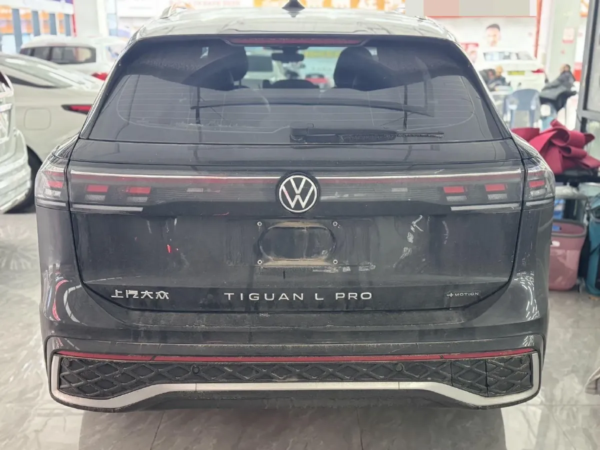 2024 Volkswagen Tiguan L 2.0T 220HP L4 7DCT,autocango,china used car exporter,china ev exporter,chinese used car exporter,chinese used ev exporter