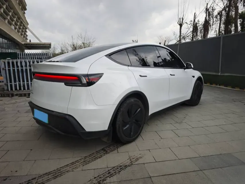 2026 Tesla Model Y BEV,autocango,china used car exporter,china ev exporter,chinese used car exporter,chinese used ev exporter
