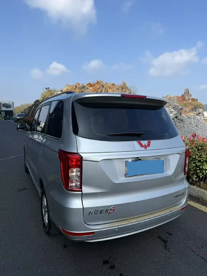 2019 WuLing HongGuang 1.5L 99HP L4 6MT,autocango,china used car exporter,china ev exporter,chinese used car exporter,chinese used ev exporter