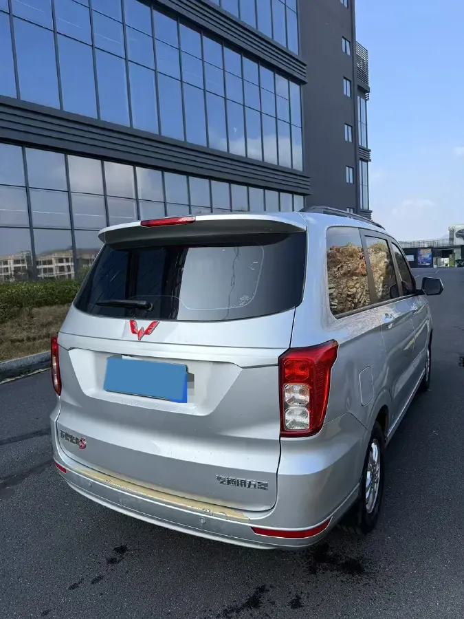 2019 WuLing HongGuang 1.5L 99HP L4 6MT,autocango,china used car exporter,china ev exporter,chinese used car exporter,chinese used ev exporter