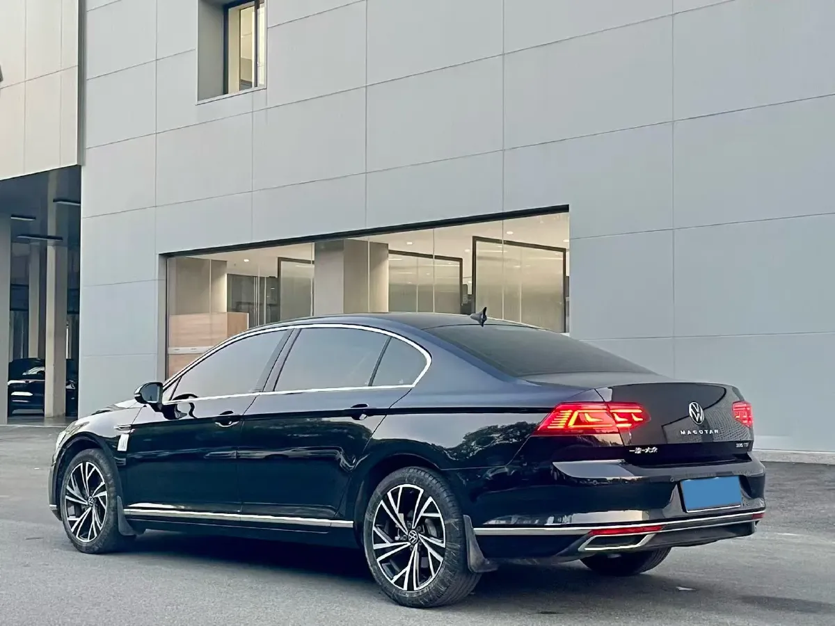 2021 Volkswagen Magotan 2.0T 186HP L4 7DCT,autocango,china used car exporter,china ev exporter,chinese used car exporter,chinese used ev exporter