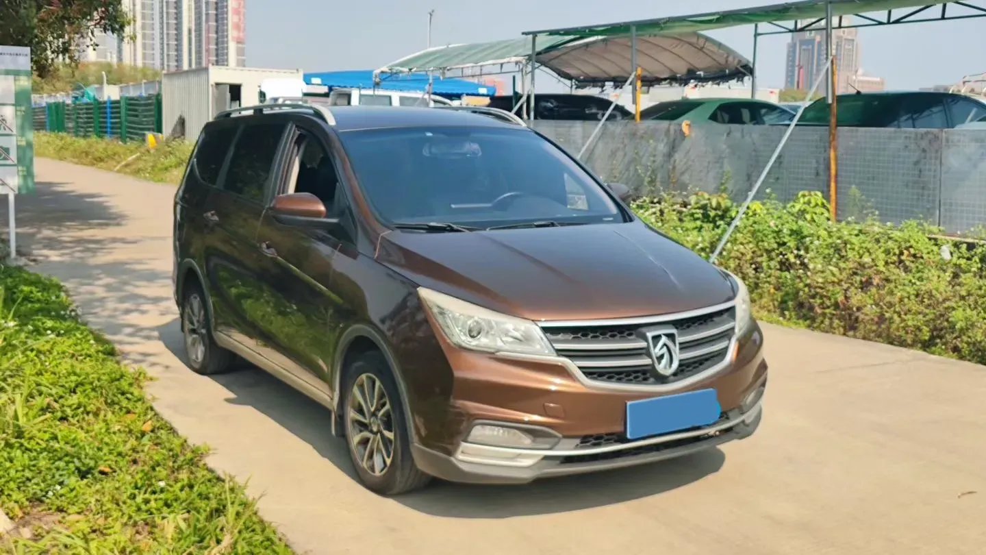 2019 BaoJun 730 1.5L 112HP L4 6MT,autocango,china used car exporter,china ev exporter,chinese used car exporter,chinese used ev exporter