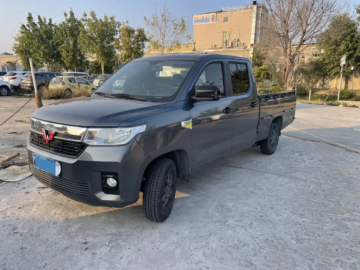 2021 WuLing ZhentTu 1.5L 99HP L4 5MT,autocango,china used car exporter,china ev exporter,chinese used car exporter,chinese used ev exporter