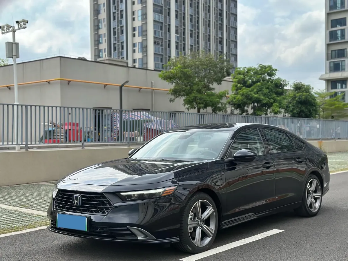 2023 Honda Accord 2.0L 148HP L4 E-CVT PHEV 17.7KWH,autocango,china used car exporter,china ev exporter,chinese used car exporter,chinese used ev exporter