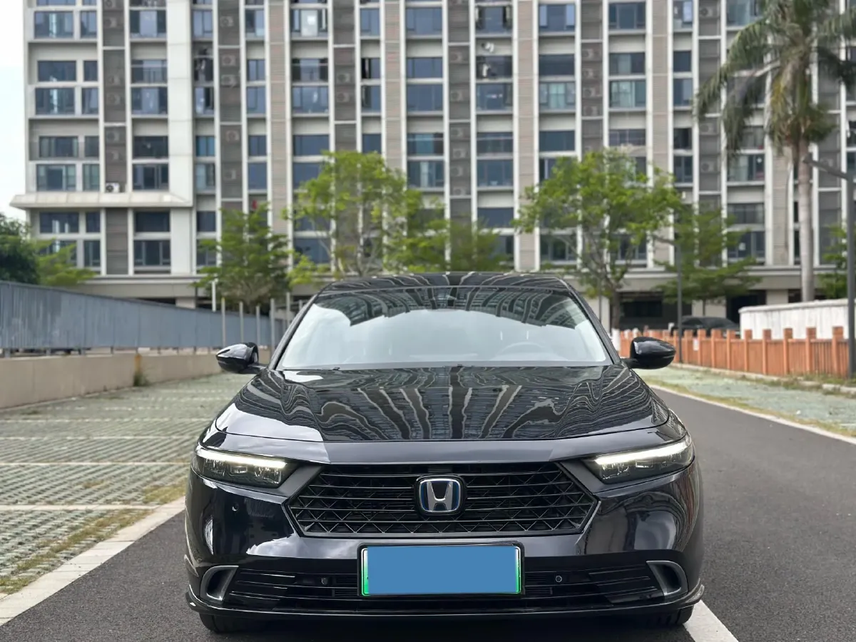 2023 Honda Accord 2.0L 148HP L4 E-CVT PHEV 17.7KWH,autocango,china used car exporter,china ev exporter,chinese used car exporter,chinese used ev exporter