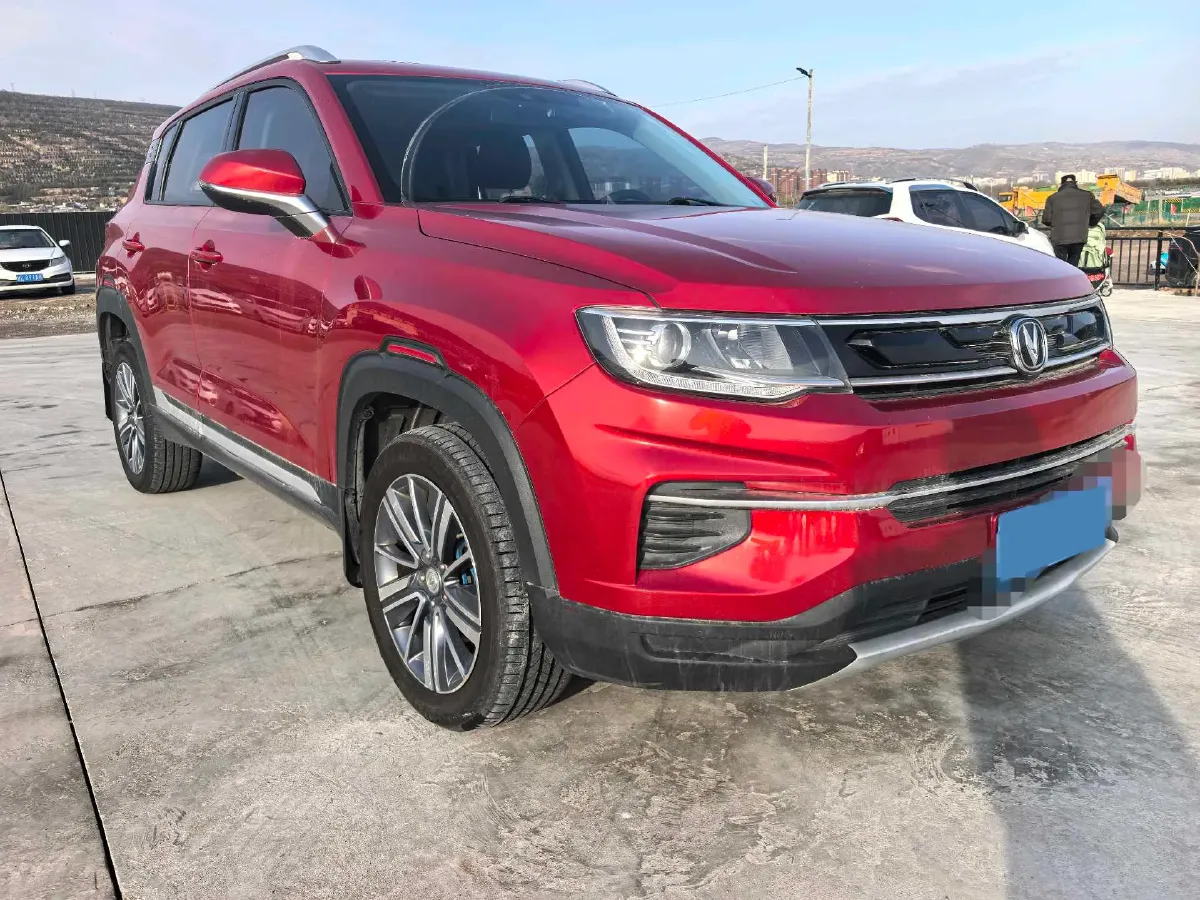 2019 ChangAn CS35 Plus 1.6L 128HP L4 5MT,autocango,china used car exporter,china ev exporter,chinese used car exporter,chinese used ev exporter