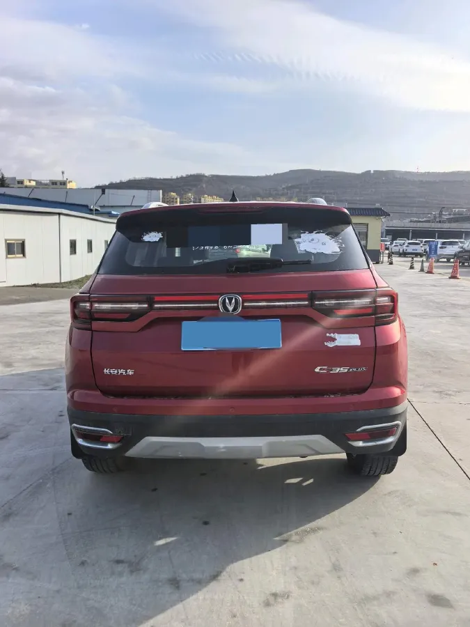 2019 ChangAn CS35 Plus 1.6L 128HP L4 5MT,autocango,china used car exporter,china ev exporter,chinese used car exporter,chinese used ev exporter