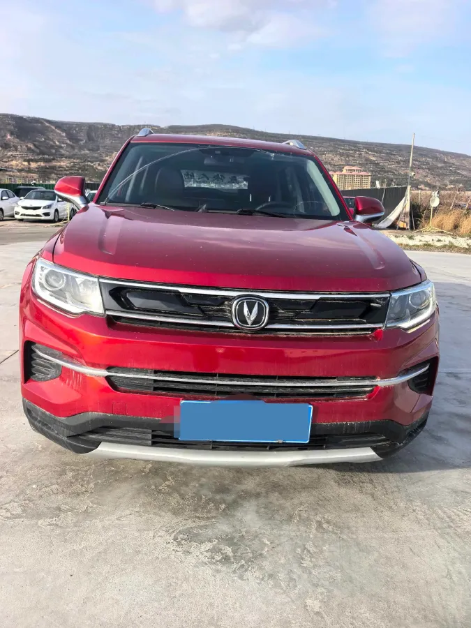 2019 ChangAn CS35 Plus 1.6L 128HP L4 5MT,autocango,china used car exporter,china ev exporter,chinese used car exporter,chinese used ev exporter