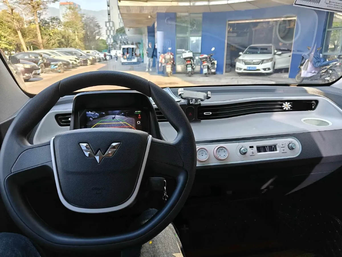 2021 WuLing HongGuang MINI EV BEV 9.3KWH,autocango,china used car exporter,china ev exporter,chinese used car exporter,chinese used ev exporter