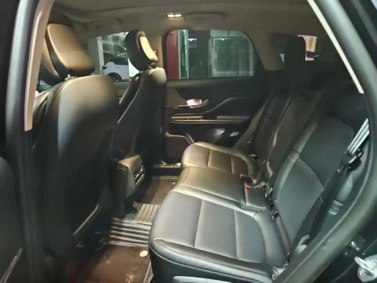 2023 Lincoln Corsair 2.0T 261HP L4 8AT,autocango,china used car exporter,china ev exporter,chinese used car exporter,chinese used ev exporter