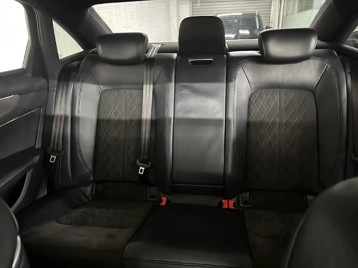 2020 Audi A6L 3.0T 340HP V6 7DCT,autocango,china used car exporter,china ev exporter,chinese used car exporter,chinese used ev exporter