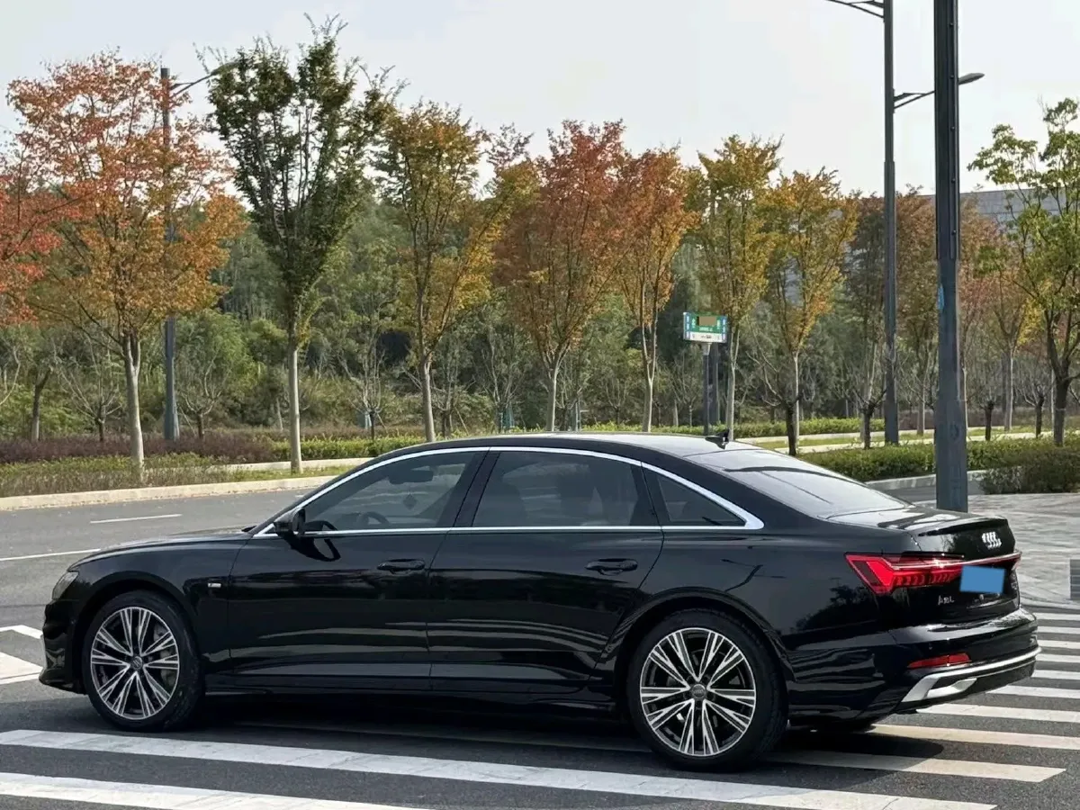 2020 Audi A6L 3.0T 340HP V6 7DCT,autocango,china used car exporter,china ev exporter,chinese used car exporter,chinese used ev exporter