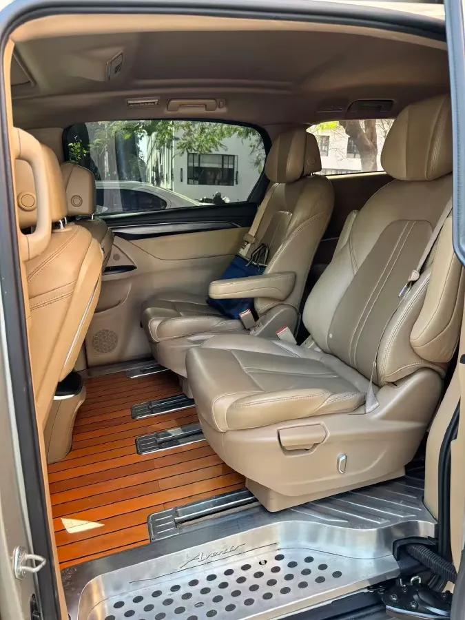 2021 Buick GL8 2.0T 237HP L4 9AT,autocango,china used car exporter,china ev exporter,chinese used car exporter,chinese used ev exporter