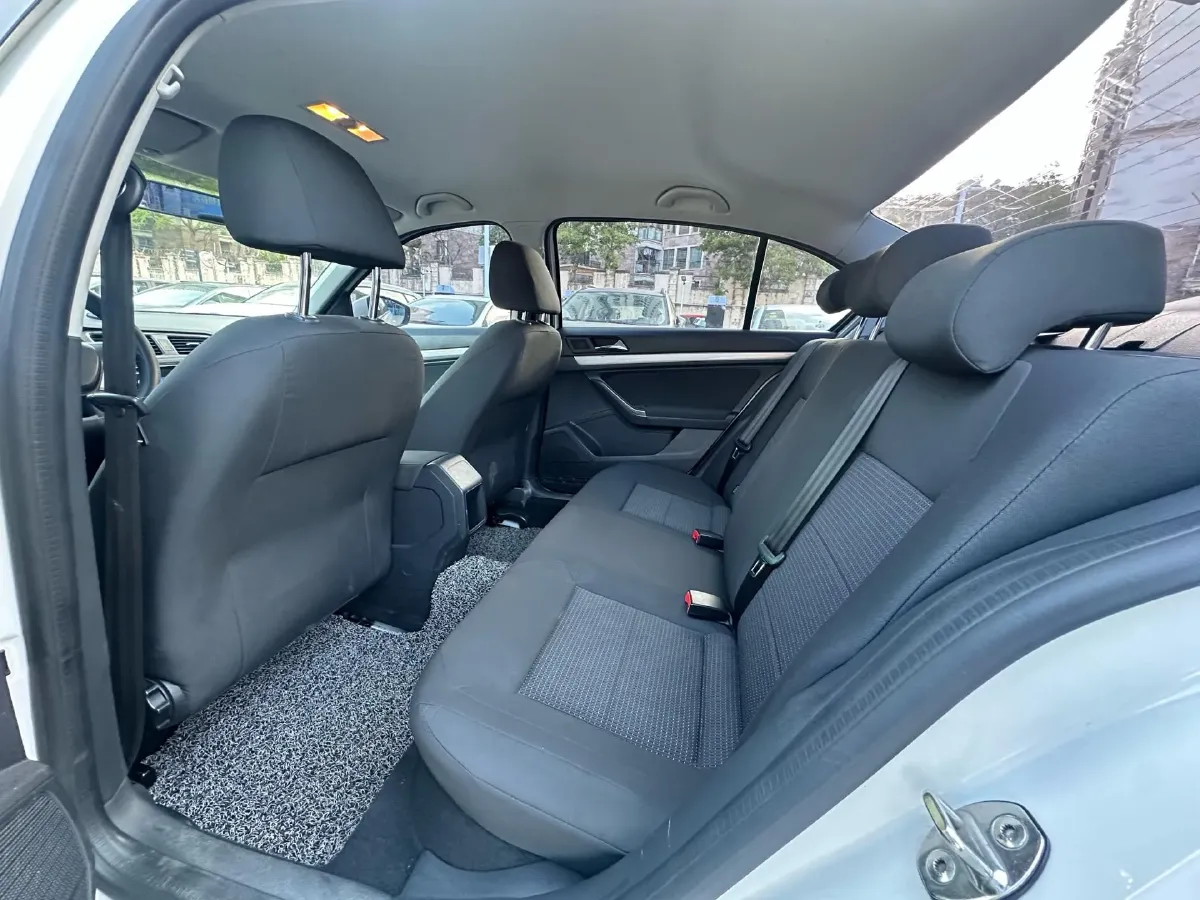 2017 Volkswagen Lavida 1.6L 110HP L4 6AT,autocango,china used car exporter,china ev exporter,chinese used car exporter,chinese used ev exporter