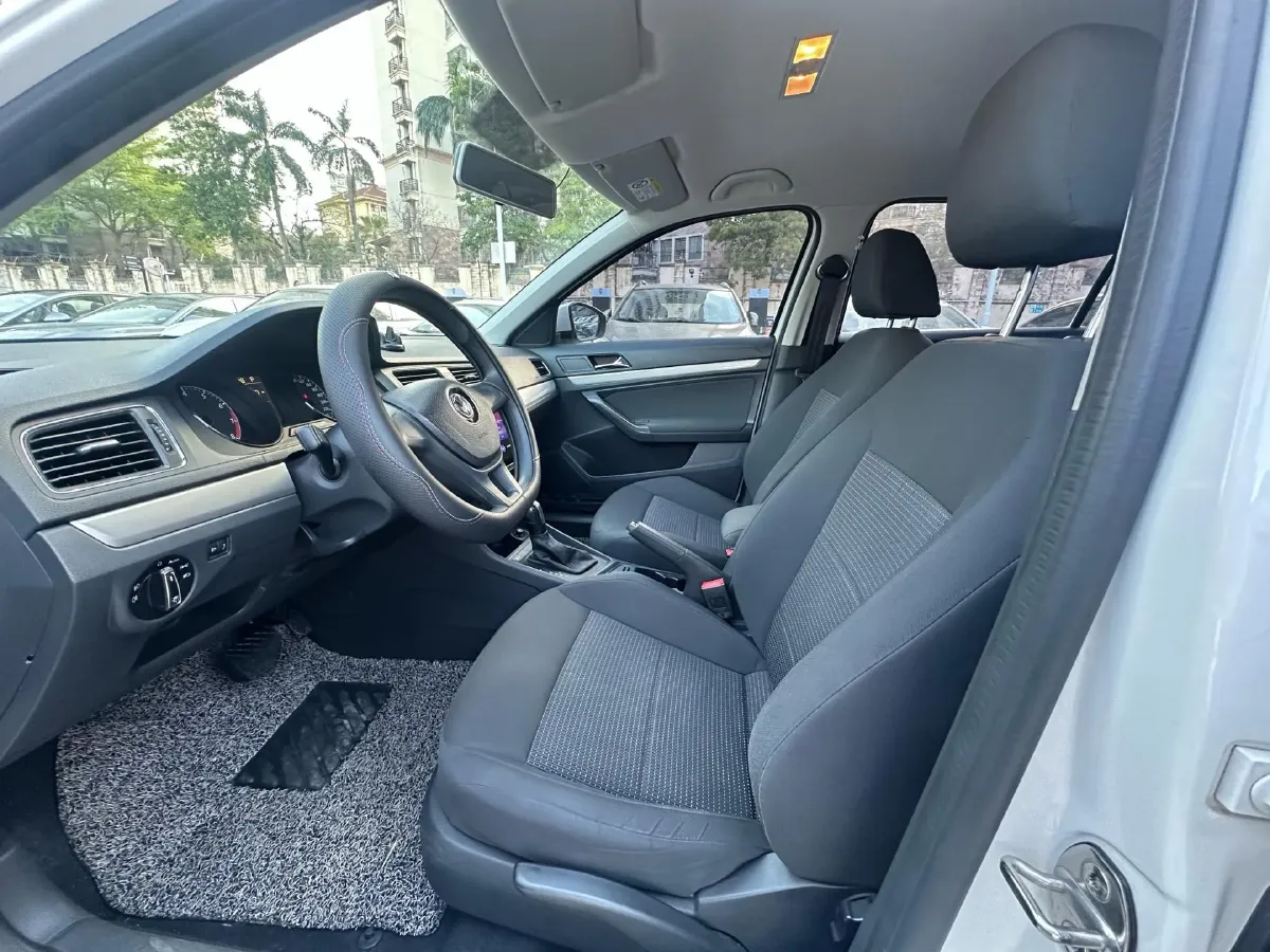 2017 Volkswagen Lavida 1.6L 110HP L4 6AT,autocango,china used car exporter,china ev exporter,chinese used car exporter,chinese used ev exporter