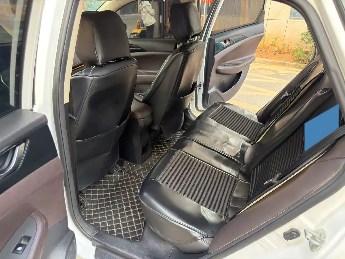 2021 ChangAn Eado DT 1.6L 125HP L4 4AT,autocango,china used car exporter,china ev exporter,chinese used car exporter,chinese used ev exporter