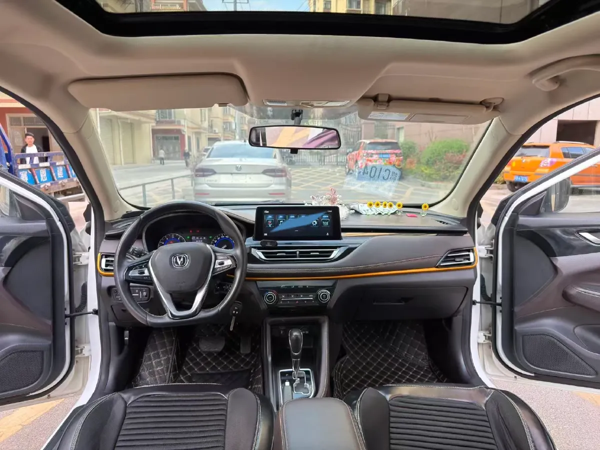 2021 ChangAn Eado DT 1.6L 125HP L4 4AT,autocango,china used car exporter,china ev exporter,chinese used car exporter,chinese used ev exporter