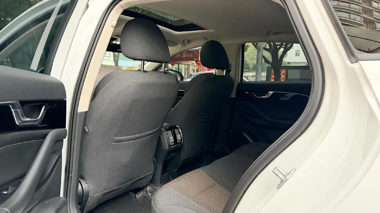 2023 Bestune B70 1.5T 169HP L4 7DCT,autocango,china used car exporter,china ev exporter,chinese used car exporter,chinese used ev exporter