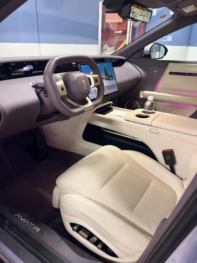 2025 Avatr 06 REEV 156HP REEV,autocango,china used car exporter,china ev exporter,chinese used car exporter,chinese used ev exporter