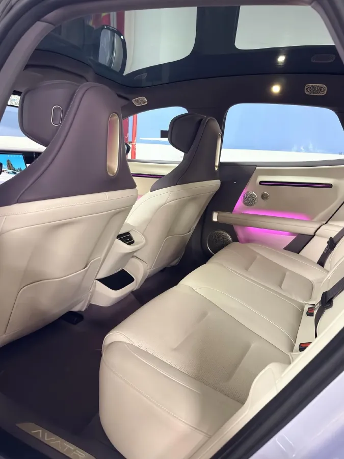 2025 Avatr 06 REEV 156HP REEV,autocango,china used car exporter,china ev exporter,chinese used car exporter,chinese used ev exporter