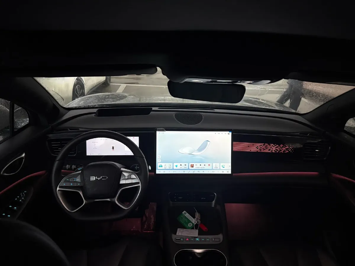 2025 LanDian E5 PLUS 1.5L 95HP L4 E-CVT PHEV,autocango,china used car exporter,china ev exporter,chinese used car exporter,chinese used ev exporter