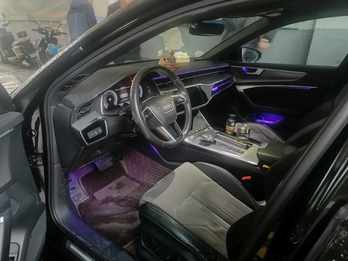 2020 Audi A6L 2.0T 190HP L4 7DCT,autocango,china used car exporter,china ev exporter,chinese used car exporter,chinese used ev exporter