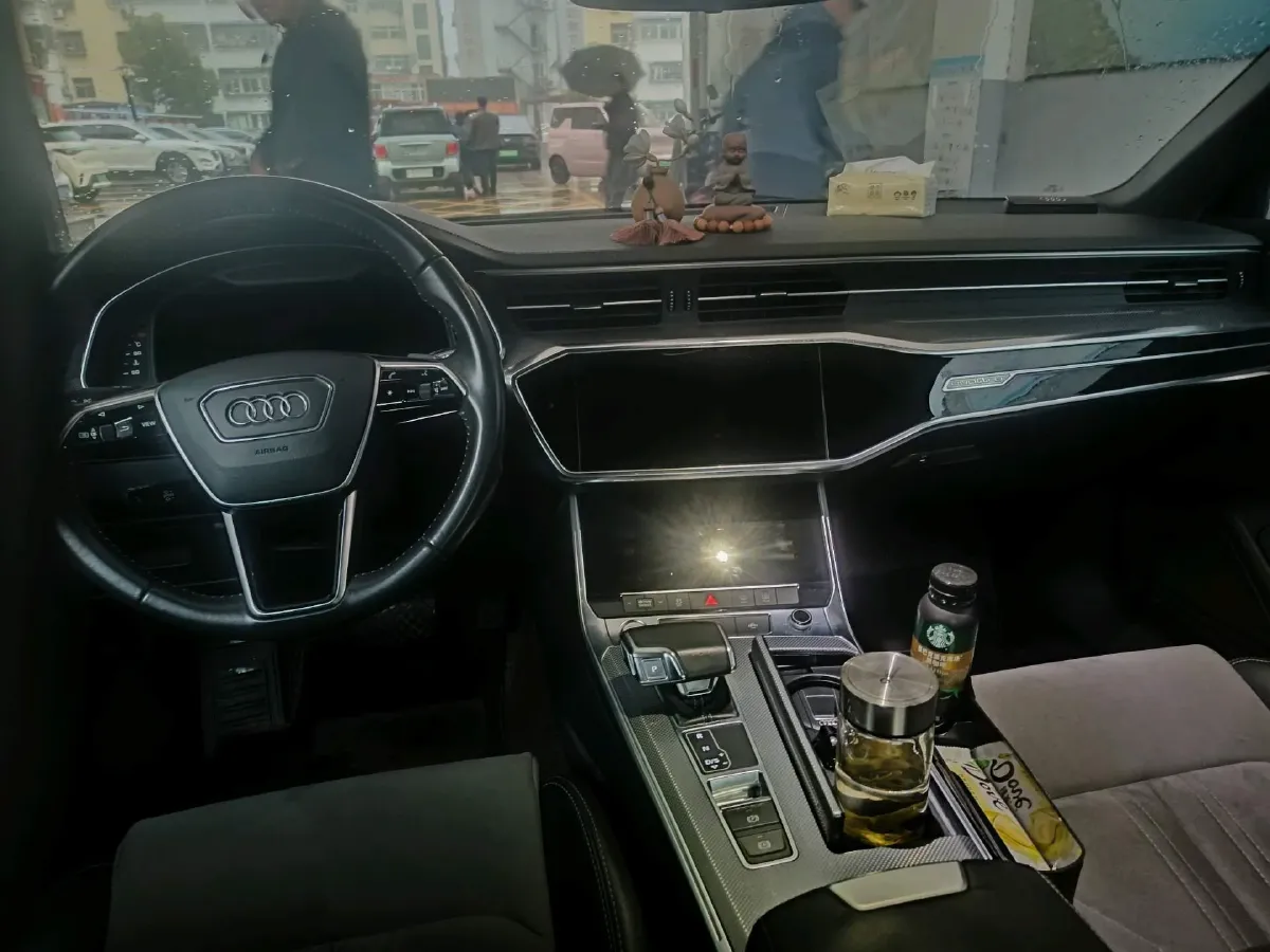 2020 Audi A6L 2.0T 190HP L4 7DCT,autocango,china used car exporter,china ev exporter,chinese used car exporter,chinese used ev exporter