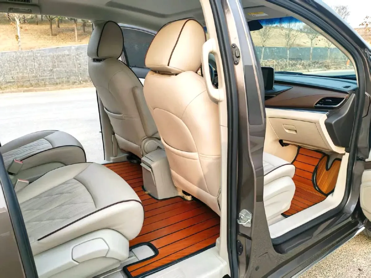 2023 Buick GL8 2.0T 237HP L4 9AT,autocango,china used car exporter,china ev exporter,chinese used car exporter,chinese used ev exporter