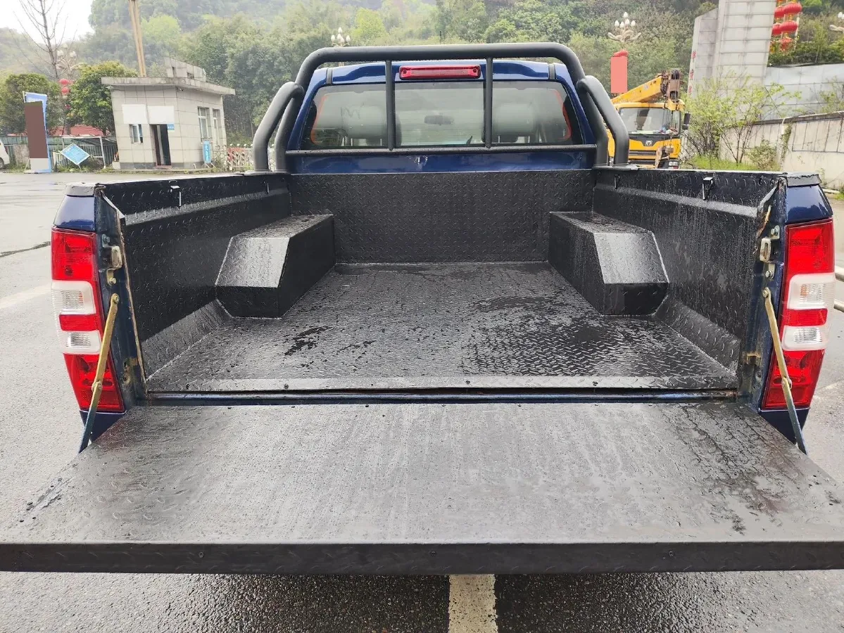 2023 Isuzu RE-MAX Jim 2.5T 143HP L4 6MT,autocango,china used car exporter,china ev exporter,chinese used car exporter,chinese used ev exporter