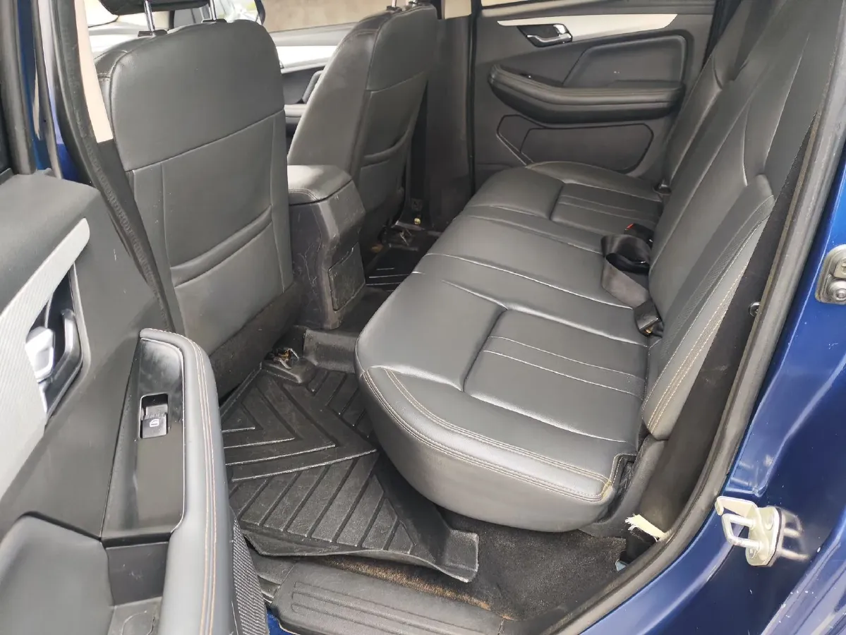 2023 Isuzu RE-MAX Jim 2.5T 143HP L4 6MT,autocango,china used car exporter,china ev exporter,chinese used car exporter,chinese used ev exporter