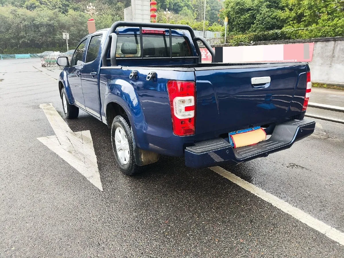 2023 Isuzu RE-MAX Jim 2.5T 143HP L4 6MT,autocango,china used car exporter,china ev exporter,chinese used car exporter,chinese used ev exporter