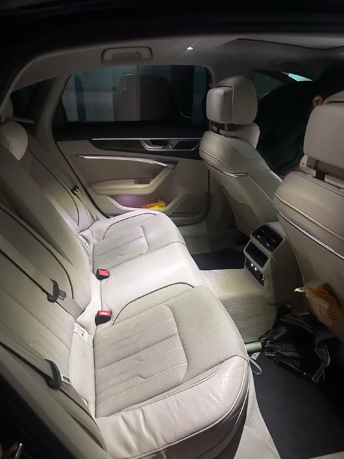 2020 Audi A6L 3.0T 340HP V6 7DCT,autocango,china used car exporter,china ev exporter,chinese used car exporter,chinese used ev exporter