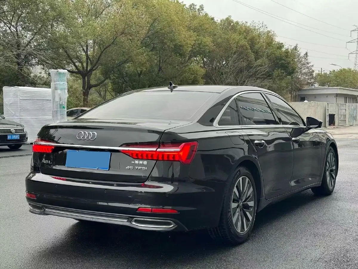 2019 Mercedes-Benz E Class 1.5T 184HP L4 9AT,autocango,china used car exporter,china ev exporter,chinese used car exporter,chinese used ev exporter