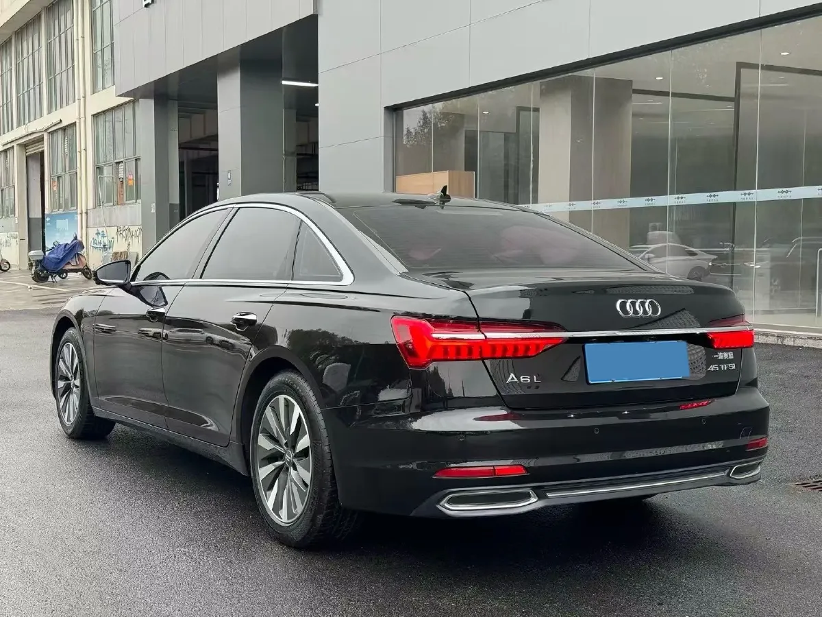 2019 Mercedes-Benz E Class 1.5T 184HP L4 9AT,autocango,china used car exporter,china ev exporter,chinese used car exporter,chinese used ev exporter