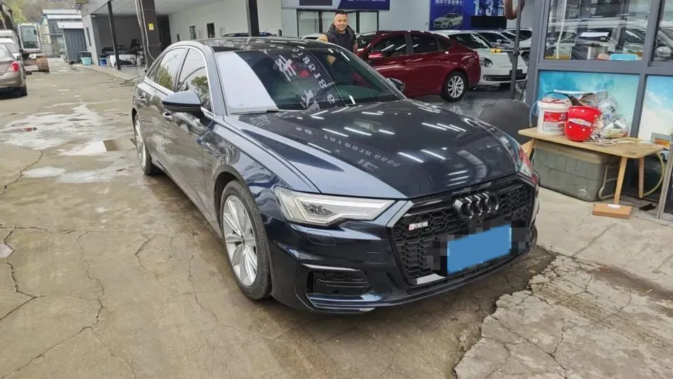 2024 Audi A6L 2.0T 245HP L4 7DCT,autocango,china used car exporter,china ev exporter,chinese used car exporter,chinese used ev exporter