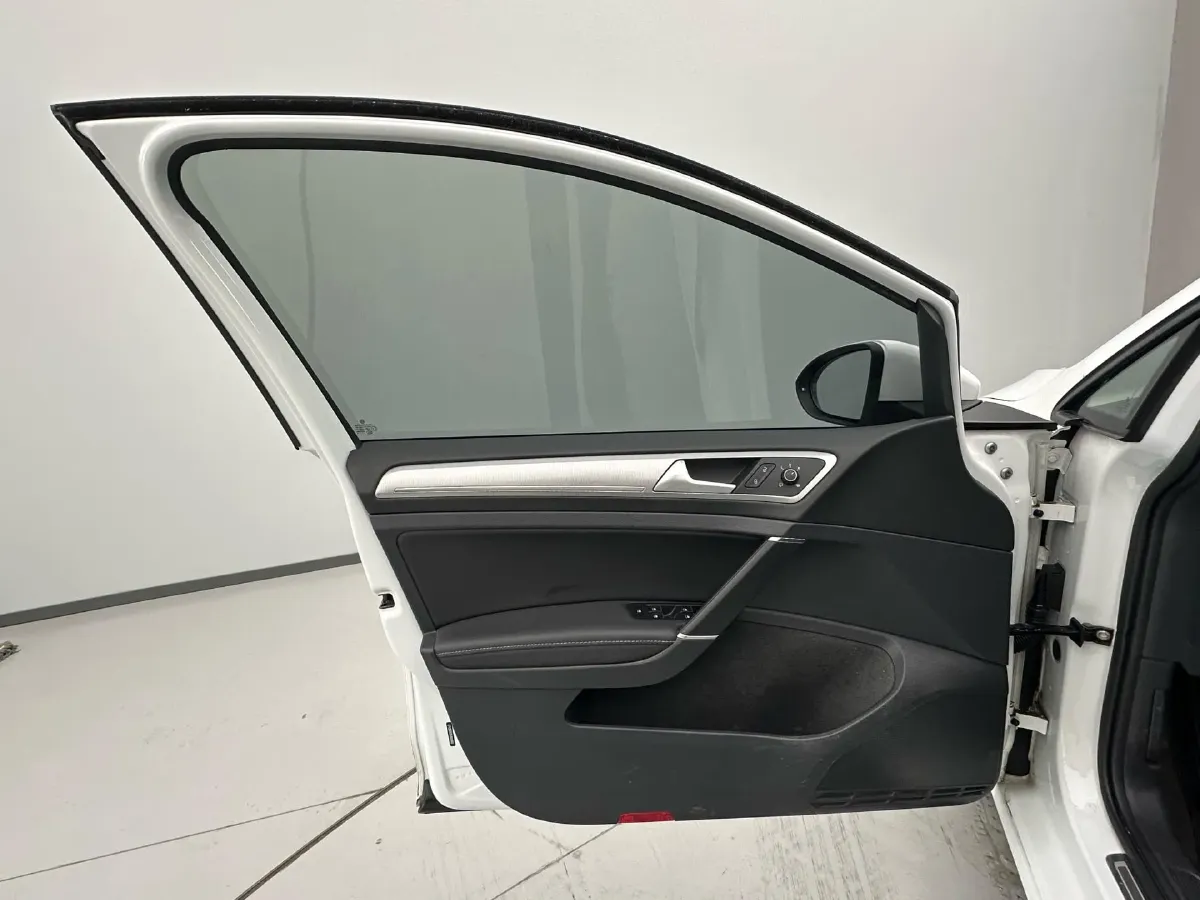 2018 Volkswagen Golf 1.4T 131HP L4 7DCT,autocango,china used car exporter,china ev exporter,chinese used car exporter,chinese used ev exporter