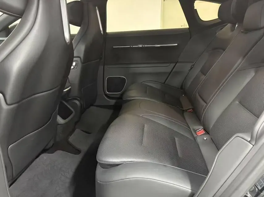 2025 Avatr 12 1.5T 156HP L4 REEV 39.05KWH,autocango,china used car exporter,china ev exporter,chinese used car exporter,chinese used ev exporter