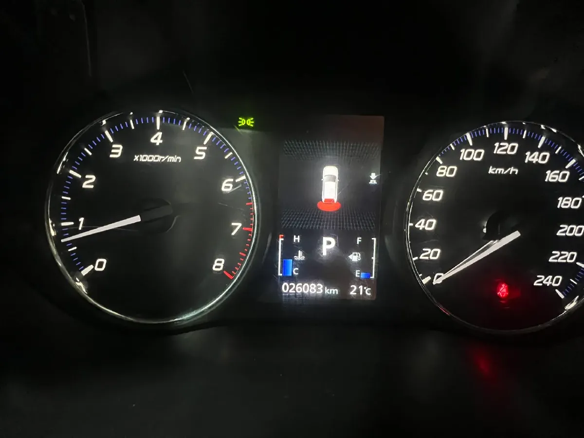 2021 Mitsubishi Outlander 2.0L 166HP L4 CVT,autocango,china used car exporter,china ev exporter,chinese used car exporter,chinese used ev exporter