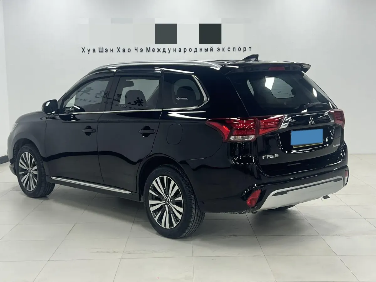 2021 Mitsubishi Outlander 2.0L 166HP L4 CVT,autocango,china used car exporter,china ev exporter,chinese used car exporter,chinese used ev exporter