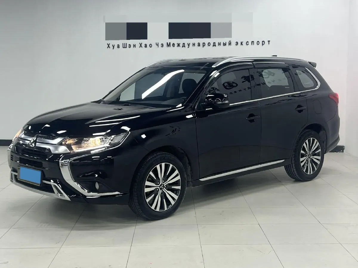 2021 Mitsubishi Outlander 2.0L 166HP L4 CVT,autocango,china used car exporter,china ev exporter,chinese used car exporter,chinese used ev exporter