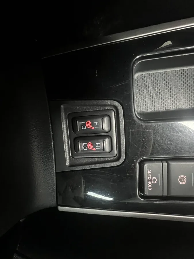 2021 Mitsubishi Outlander 2.0L 166HP L4 CVT,autocango,china used car exporter,china ev exporter,chinese used car exporter,chinese used ev exporter