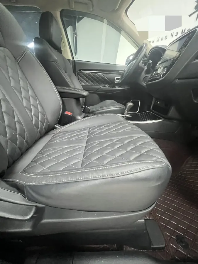 2021 Mitsubishi Outlander 2.0L 166HP L4 CVT,autocango,china used car exporter,china ev exporter,chinese used car exporter,chinese used ev exporter